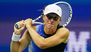 Proč přišla Šwiateková o pozici jedničky? Slavný McEnroe popisuje její slabiny