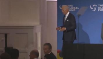 Známky nemoci, nebo tanec před kamerou? Biden středem pozornosti