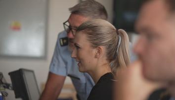 Mladá moderátorka si zkusila řídit letový provoz. Přenechám to raději profesionálům, uznala