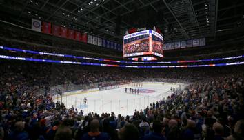 Islanders pokřtili novou arénu. Slavnostní chvíli pokazila porážka