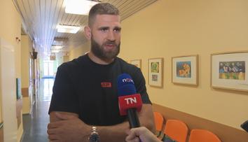 Jiří Procházka si užívá roli tatínka: Asistuju u kojení, propojuje nás to