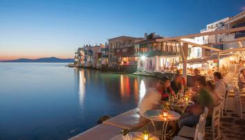 Turisty v Řecku stály dva drinky 20 tisíc. Můžete si za to sami, vzkazuje restaurace
