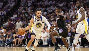 Obhájci titulu v NBA jdou dál. Golden State vystřílel postup 50bodový Curry