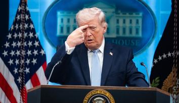 Americká vláda má důkazy o UFO. Našli jsme zajímavé dokumenty, tvrdí Trump