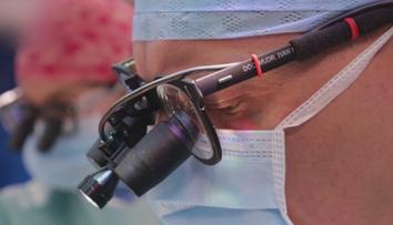 Revoluce v medicíně: Lékaři pacientovi transplantovali 3D tištěnou rohovku