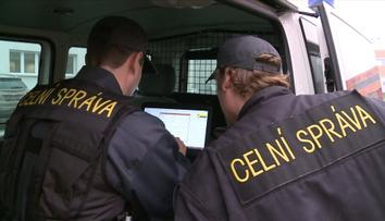 Celníci zasahovali ve firmě ve Varnsdorfu. Město se bojí, že lidé přijdou o práci