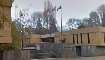 Učitelka si nedala říct. Nachytali ji při sexu se studenty už potřetí