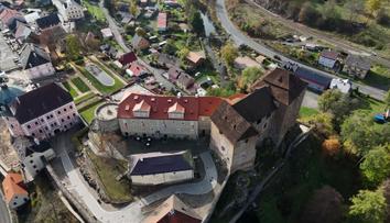 Bečov nad Teplou otvírá středověký hrad i kapli. Opravovaly se 20 let