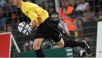 Neuvěřitelný moment! Týmu se zranili čtyři brankáři, do hry šel jejich trenér