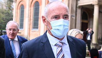 Australana po 41 letech odsoudili za vraždu manželky, pobláznila ho chůva