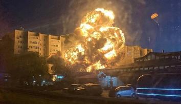 Bombardér vletěl do paneláků v Rusku. Zemřelo 15 lidí, včetně několika dětí