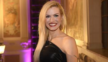 Gabriela Soukalová se pochlubila fotkami z porodnice. Dcera dostala neobvyklé jméno