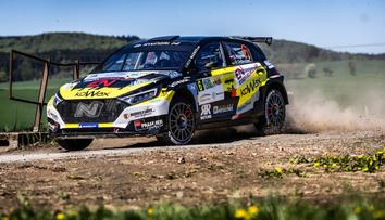Rallye Šumava Klatovy ovládl Rakušan Wagner. Vyhrál o pouhou jednu desetinu