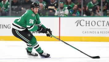 U nás doma nedohraješ. Patrick Roy seřval hvězdu soupeře za nechutný faul