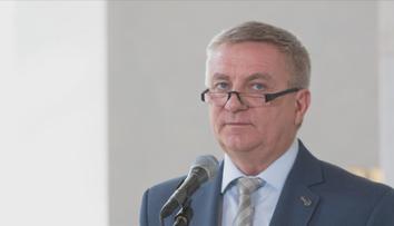 Exkancléře Mynáře čeká soud. Policie si posvítila na penzion v Osvětimanech