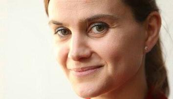 Smrt mladé poslankyně: Chtěli jí dát ochranku. Možná mohla žít