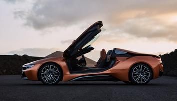 BMW představilo očekávaný model i8 Roadster!