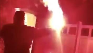 Děsivý útok fanoušků! Domov šéfa Manchesteru se ocitl v plamenech