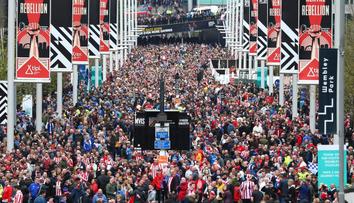 Když váš klub hraje ve Wembley: Londýn zažil červenobílou invazi!