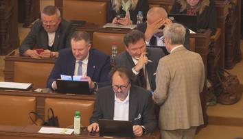Poslanci prozradili, co chtějí udělat po volbách. Často se překvapivě shodují