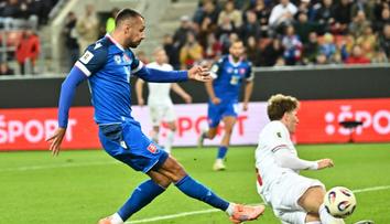 Smolař Schranz. Slávista se při gólové střele v kvalifikaci o MS zranil