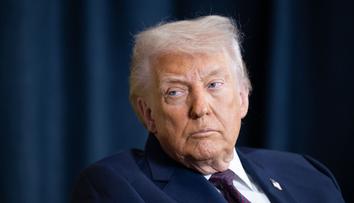 Fotografie odhalily znepokojivý detail. Trumpův zdravotní problém se zřejmě zhoršuje