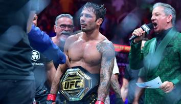 UFC 301: Pantoja obhájil titul, raduje se i veterán Aldo. Pereira předvedl salto