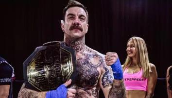 Je to rvačka a válka. Zápasí živočišné typy, říká šampion v boxu bez rukavic