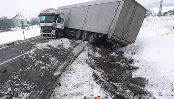 Tragická nehoda u Podsedic: Dva lidé zemřeli, další tři jsou v nemocnici