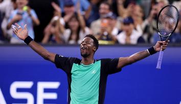 Monfils zažil pohádkové čtyřicátiny. Fanoušci žasli, pak mu hromadně zpívali