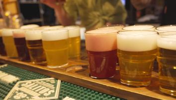 Belgické pivo slaví 10 let na seznamu UNESCO. Překvapí chutí i stylem čepování