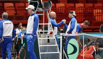 Drama při Davis Cupu v Jihlavě. Během zápasu zkolaboval fanoušek