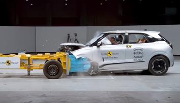 Levný čínský hatchback v Evropě pohořel. Při testech se mu skoro rozpadla karoserie