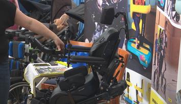 Veletrh v Praze ukázal pokrok v rehabilitaci. Pomůcky brzdí vysoké ceny