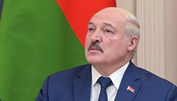 Lukašenko se ocitl v kleštích. Rusko ho tlačí do války na Ukrajině