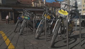 Brno spouští bikesharing zdarma. Lidé si mohou kolo půjčit i dvakrát denně