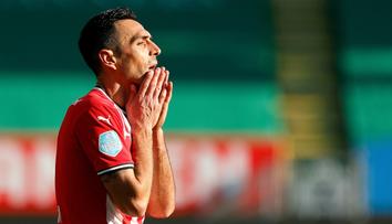 Přepadení rodiny hráče PSV: Zloději se vydávali za kurýry, pak tasili zbraň