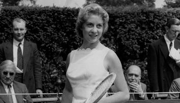 Tenis přišel o módní revolucionářku, na kurt nosila sukně s peřím. Smutní i Sinner