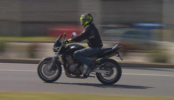 Motorek v Česku přibývá. Roste ale i počet jejich nepovolených úprav