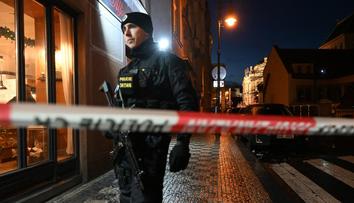 Policie monitoruje sociální sítě. Posvítí si na ty, co střelbu schvalují