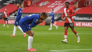 Chelsea překvapivě ztratila body. Liverpool padl v derby s Evertonem