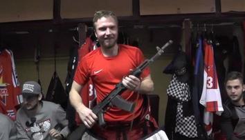 Kalašnikov pro nejlepšího hráče! Snad nás nezastřelí, vtipkují hráči
