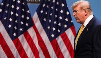 Trump náhle zastavil útoky na Írán. Dává prostor diplomacii, říká Waltz