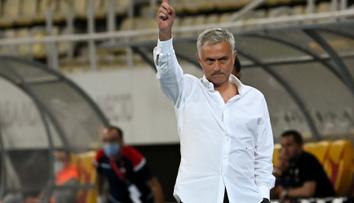 Makedonci měli malé brány! Mourinho je přeměřil a musely se zvětšit