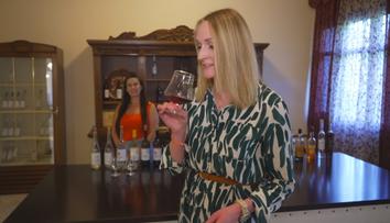 Albánské město láká historií, Češi ale milují i tamní víno a brandy