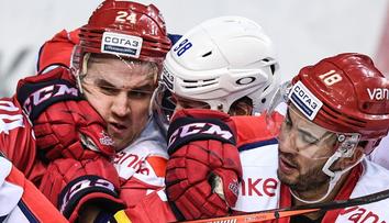 Rasismus je už i v hokeji. Ruský hokejista ukázal nechutné gesto
