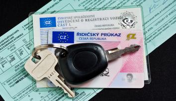 Odpustek pro motoristy, kteří dluží na povinném ručení. Jak odvrátit exekuci?