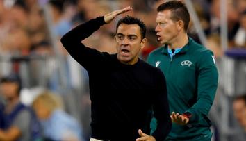 Poškodil rozhodčí Barcu? Všichni říkali, že to měla být penalta, čertil se Xavi