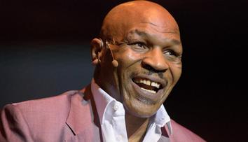 Tyson dal K.O. sám sobě: K zemi ho poslala hračka pro dceru!