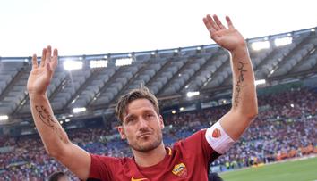 Dojde k šokujícímu comebacku?  Totti zvažuje návrat k profesionálnímu fotbalu